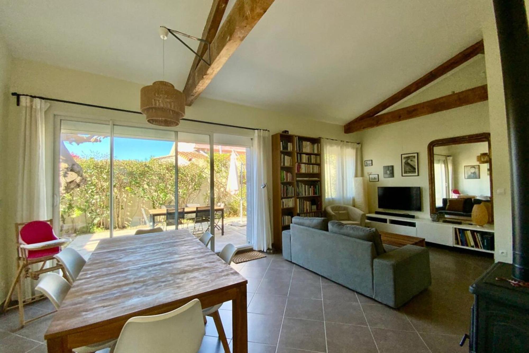 La Poetique - Air-conditioned House With 3 Bedrooms!